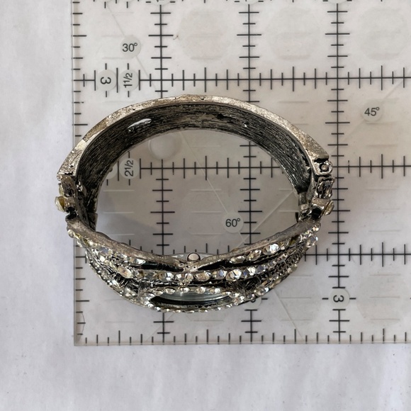 Victorian Trading Company Rhinestone Cuff Watch New in Box Diamond Timepiece - Picture 9 of 11